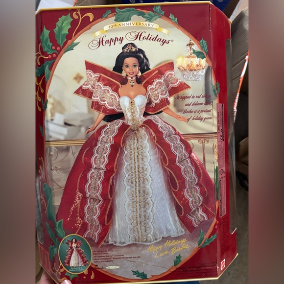 Collector Barbie - Picture 2 of 2